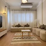 Elegant Stay In Lively Zamalek