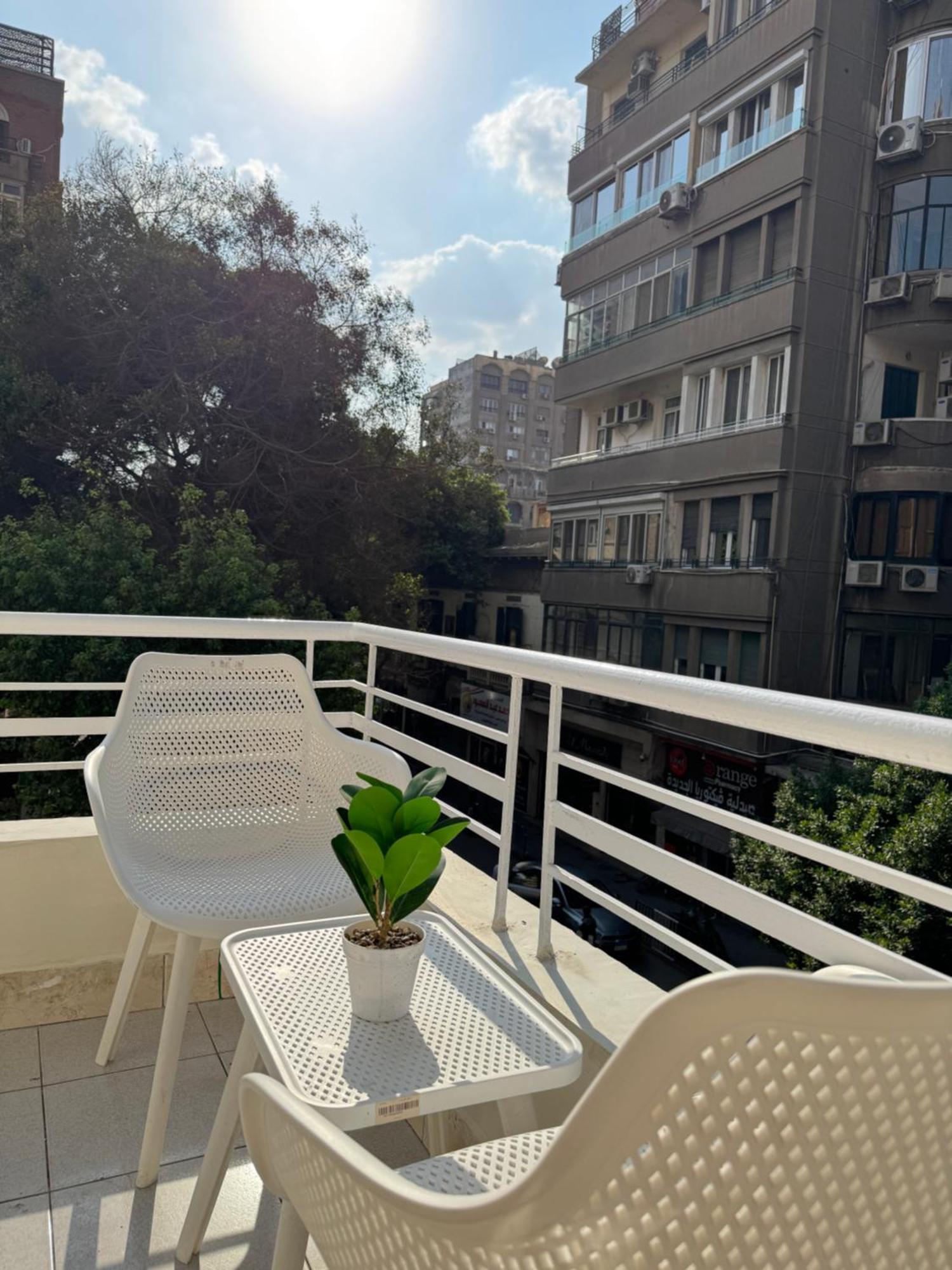 Appartement Elegant In Lively Zamalek Le Caire